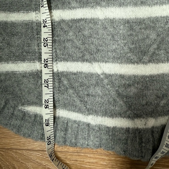 REITMANS Gray Striped Turtleneck Sweater - Picture 6 of 6